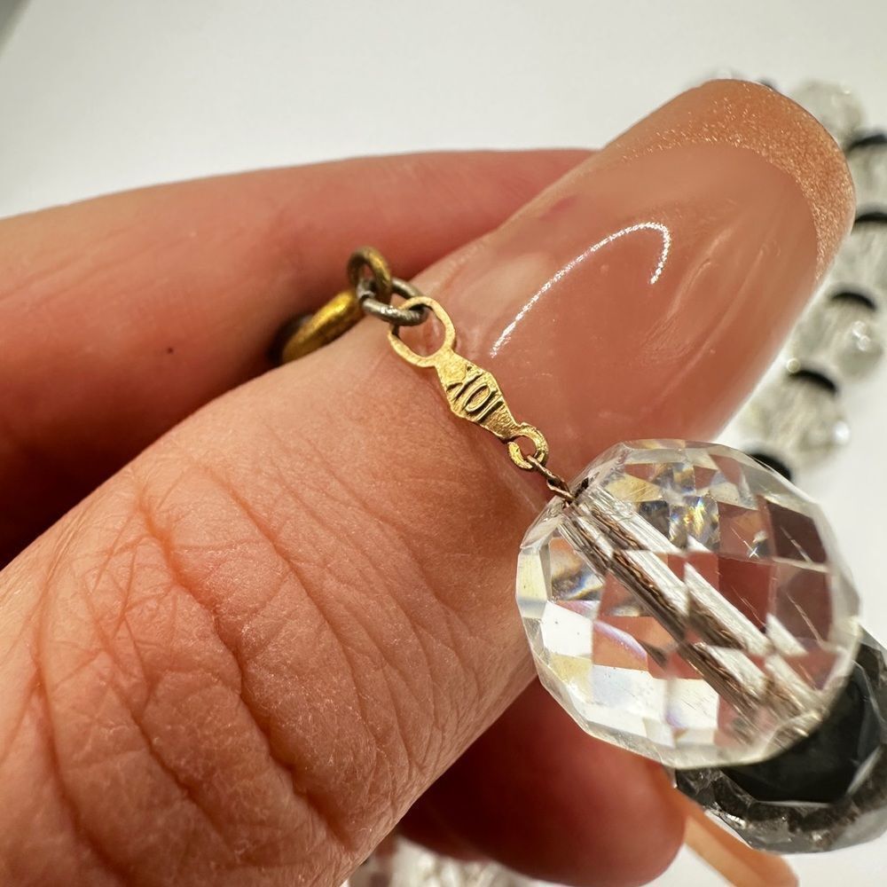 15” faceted Crystal necklace strung on a 10kt yellow gold chain! - Picture 3 of 12